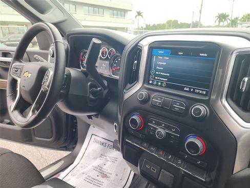 Used 2021 Chevrolet Silverado 1500 LT w/ Z71 Off-Road Package image 29