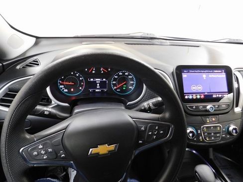 Used 2023 Chevrolet Malibu LT image 7