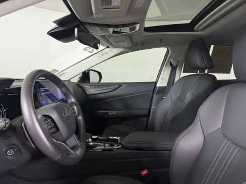 Used 2025 Lexus NX 250 FWD w/ Cold Area Package image 21