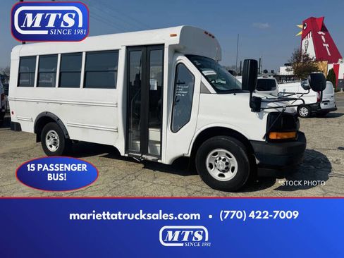 Used 2009 Chevrolet Express 3500 w/ School Bus Package RWD image 1