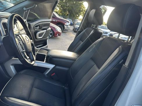 Used 2018 Nissan Titan PRO-4X AWD/4WD image 14