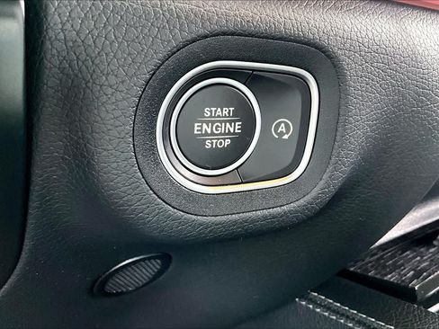 Used 2022 Mercedes-Benz GLS 450 4MATIC image 36