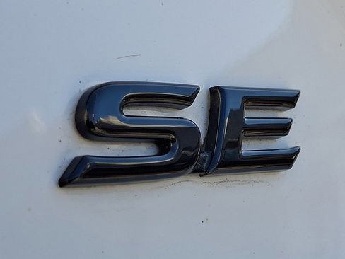 Used 2026 Toyota Camry XLE w/ Convenience Package image 33