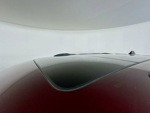 Certified 2021 Jeep Grand Cherokee Limited w/ Luxury Group II image 31