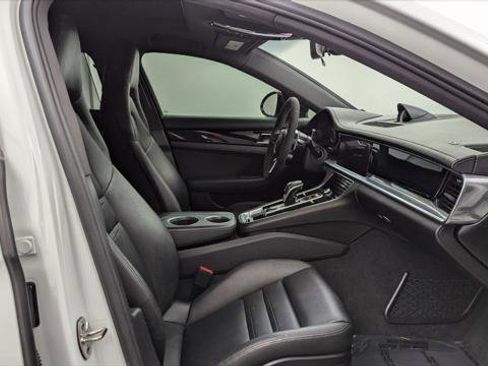 Used 2018 Porsche Panamera 4S image 22