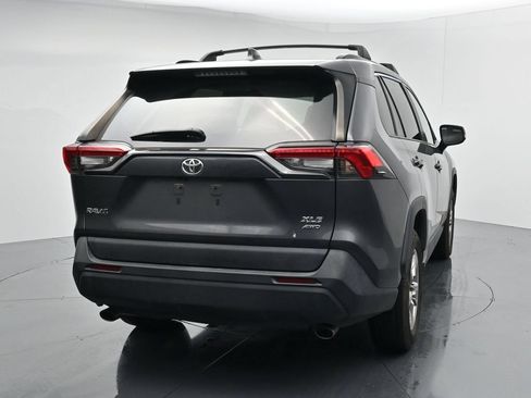 Used 2022 Toyota RAV4 XLE AWD/4WD image 6