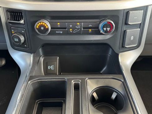Used 2022 Ford F150 XLT image 31