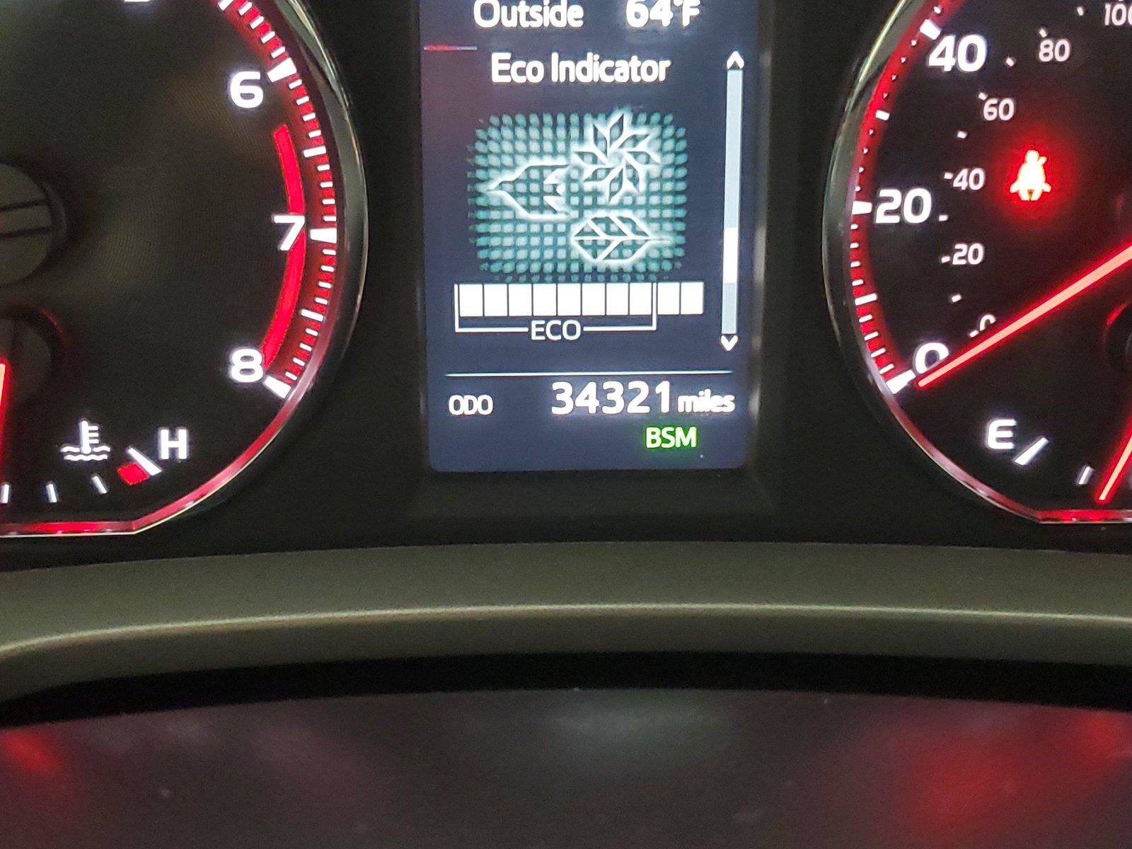 Used 2016 Toyota RAV4 SE FWD image 30
