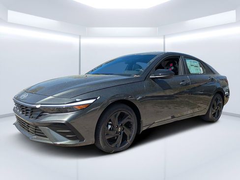 New 2026 Hyundai Elantra Sport FWD image 7