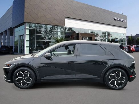 Certified 2024 Hyundai Ioniq 5 SEL RWD image 3