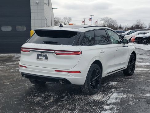 New 2026 Lincoln Corsair Premiere image 4