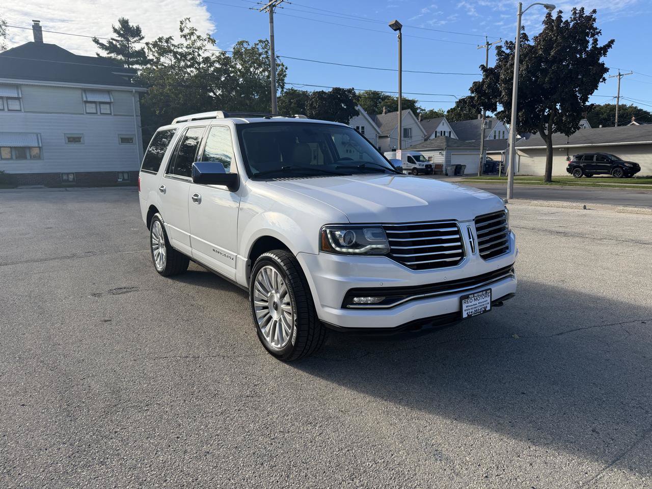 Used 2015 Lincoln Navigator 4WD w/ Equipment Group 101A Reserve image 1