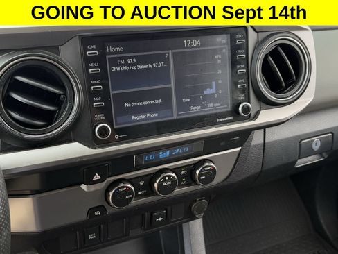 Used 2022 Toyota Tacoma SR5 RWD image 17