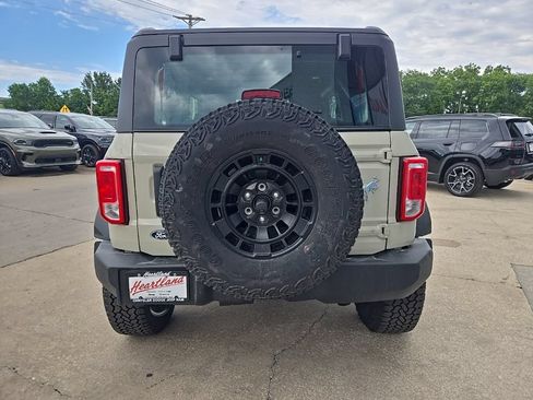 Used 2026 Ford Bronco 2-Door w/ Sasquatch Package AWD/4WD image 8