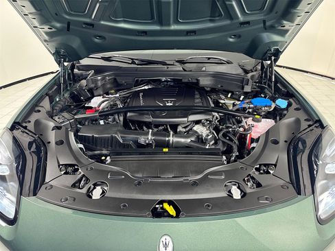 New 2025 Maserati Grecale GT image 31