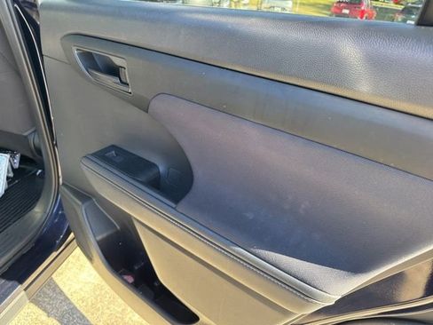 Used 2022 Toyota Highlander L image 27