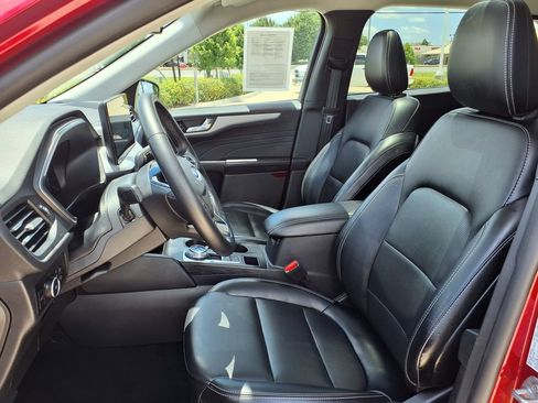 Used 2025 Ford Escape Platinum AWD/4WD image 15