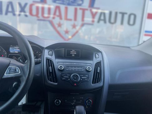 Used 2018 Ford Focus SE image 35