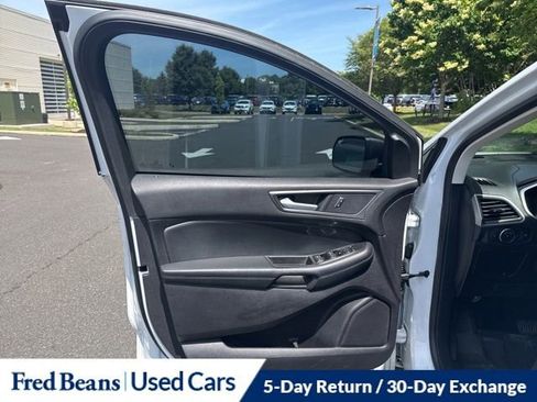 Used 2021 Ford Edge SE FWD image 11