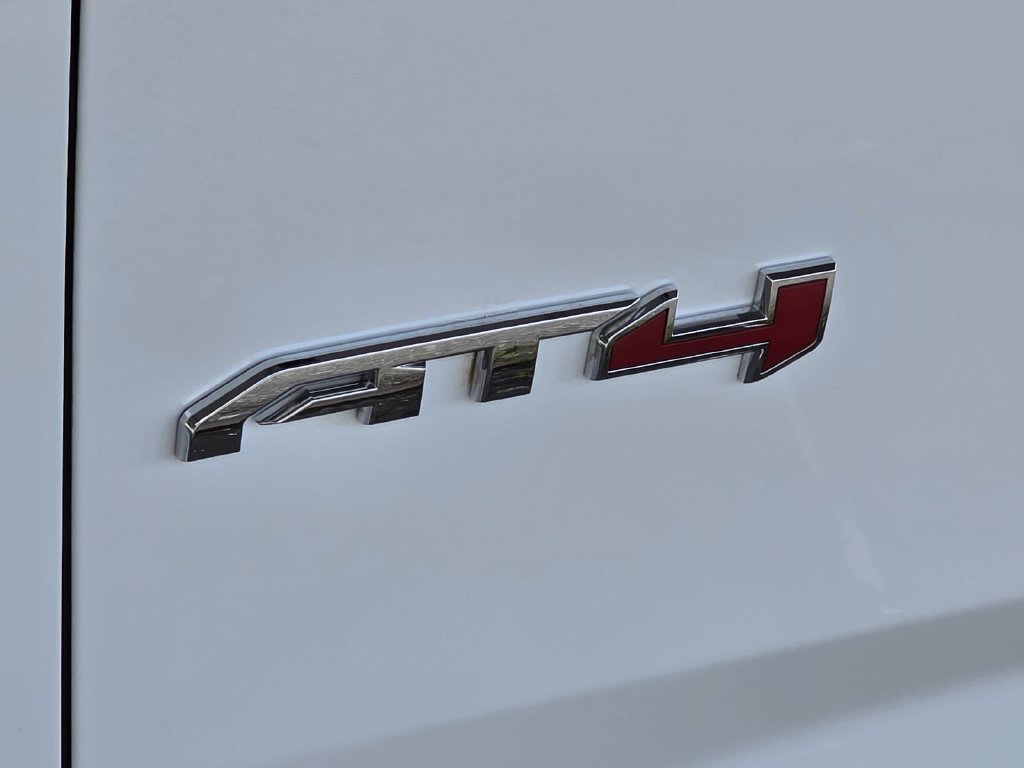Used 2021 GMC Yukon XL AT4 w/ AT4 Premium Plus Package AWD/4WD image 33