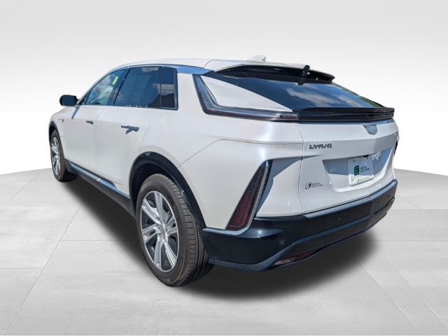 Used 2024 Cadillac Lyriq Tech AWD/4WD image 5