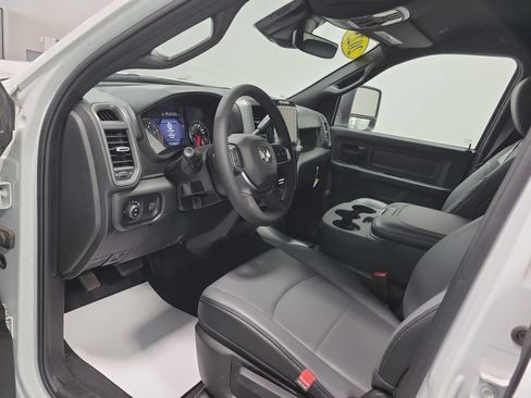 Used 2025 RAM 2500 Tradesman w/ Safety Group AWD/4WD image 32