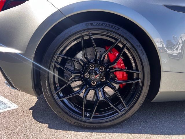 Used 2024 Chevrolet Corvette Z06 RWD image 5