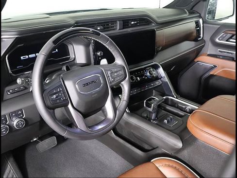 Used 2025 GMC Sierra 1500 Denali Ultimate AWD/4WD image 6