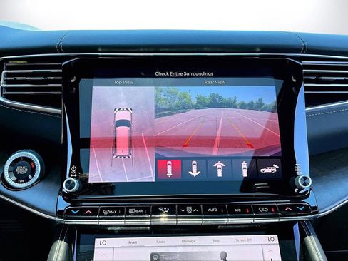 Used 2022 Jeep Grand Wagoneer Series II AWD/4WD image 14