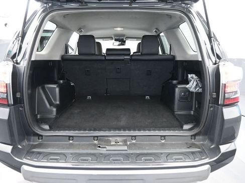 Used 2024 Toyota 4Runner TRD Off-Road Premium image 8