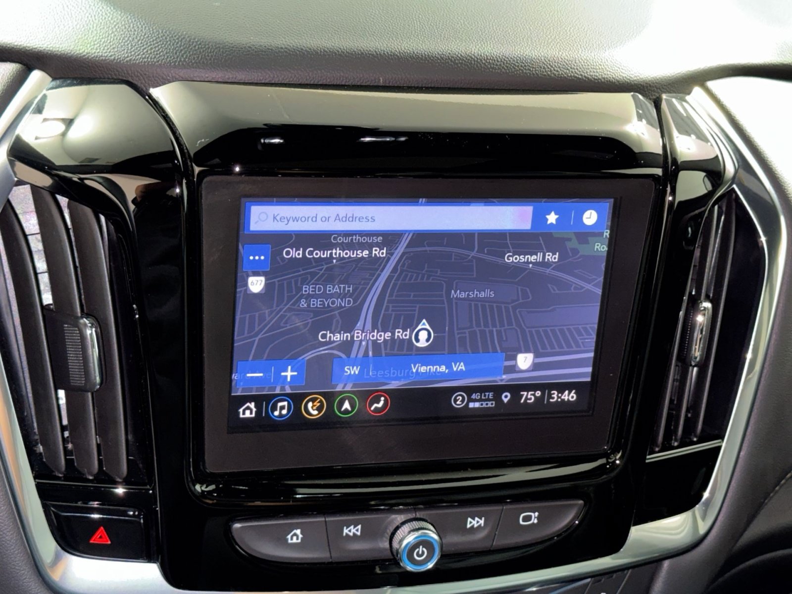 Used 2023 Chevrolet Traverse Premier FWD image 20
