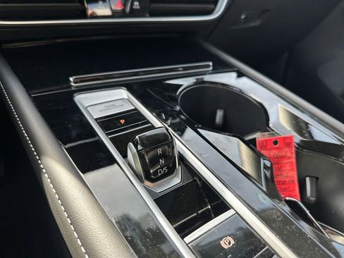 New 2025 Volkswagen Atlas SE image 21