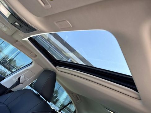 Used 2023 Lexus ES 350 w/ Accessory Package (Z2) image 34