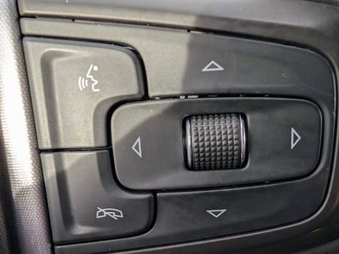 Used 2023 GMC Sierra 1500 Elevation image 17