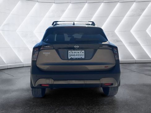 New 2026 Nissan Kicks SR w/ Cold Weather Package image 7