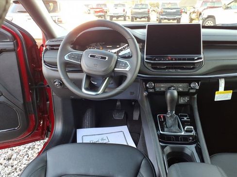 New 2026 Jeep Compass Latitude AWD/4WD image 12