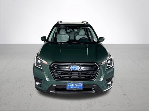 Used 2024 Subaru Forester Premium AWD/4WD image 3