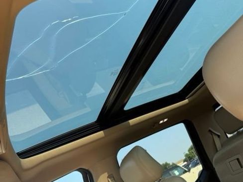 Used 2017 Ford F150 Lariat AWD/4WD image 3