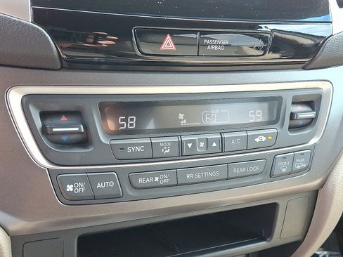 Used 2016 Honda Pilot EX image 16