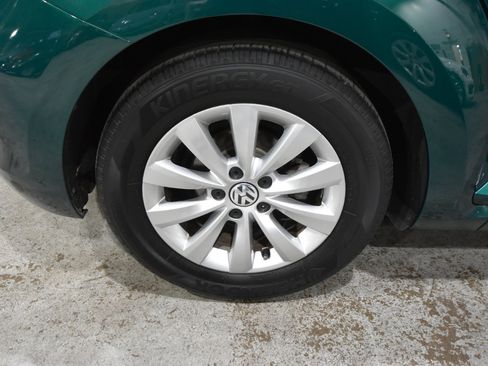 Used 2018 Volkswagen Beetle 2.0T image 55