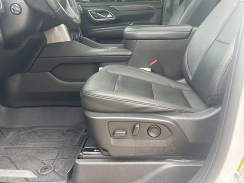 Used 2023 Chevrolet Tahoe Z71 w/ Luxury Package AWD/4WD image 20