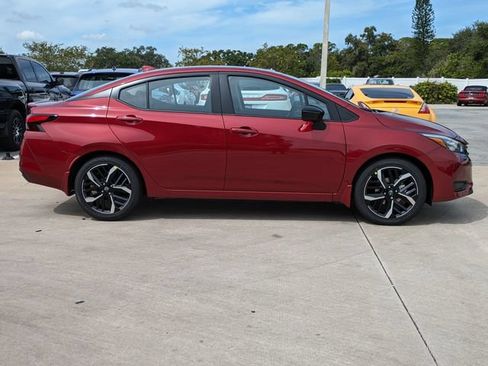 New 2025 Nissan Versa SR w/ Trunk Package FWD image 4