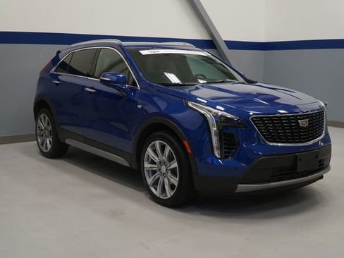 Used 2023 Cadillac XT4 Premium Luxury w/ Driver Assist Package AWD/4WD image 9