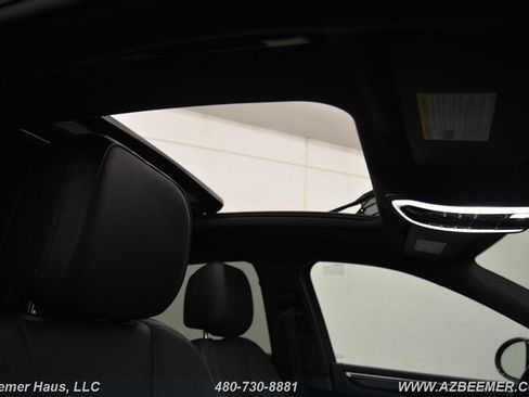 Used 2023 Porsche Macan image 17