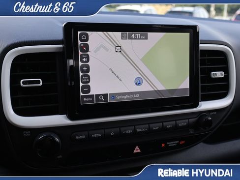 Used 2022 Hyundai Venue Limited FWD image 33