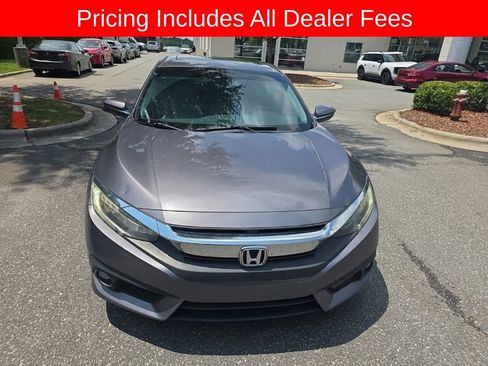 Used 2017 Honda Civic Touring image 2