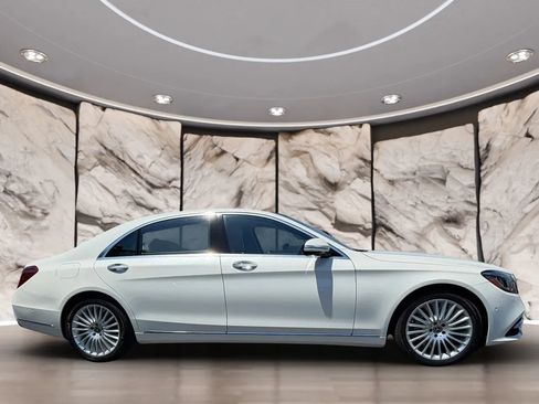 Used 2019 Mercedes-Benz S 560 Sedan image 4