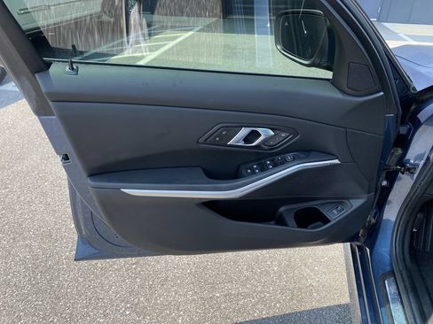 Used 2025 BMW 330i Sedan RWD image 17