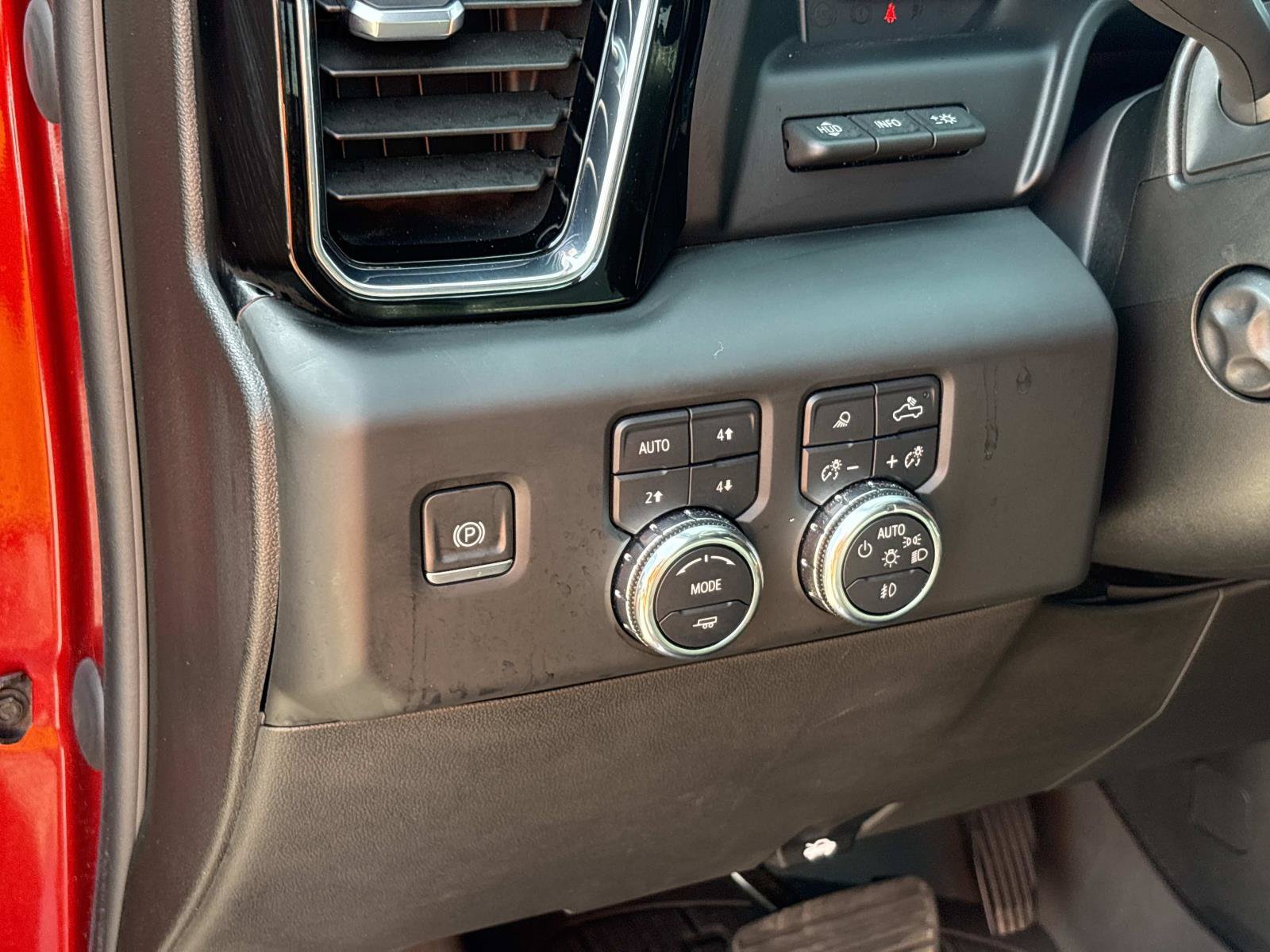 Used 2023 GMC Sierra 1500 Denali w/ Technology Package AWD/4WD image 20