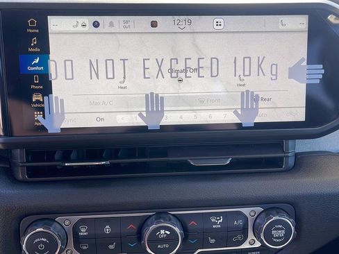 New 2026 Jeep Gladiator Sport AWD/4WD image 17